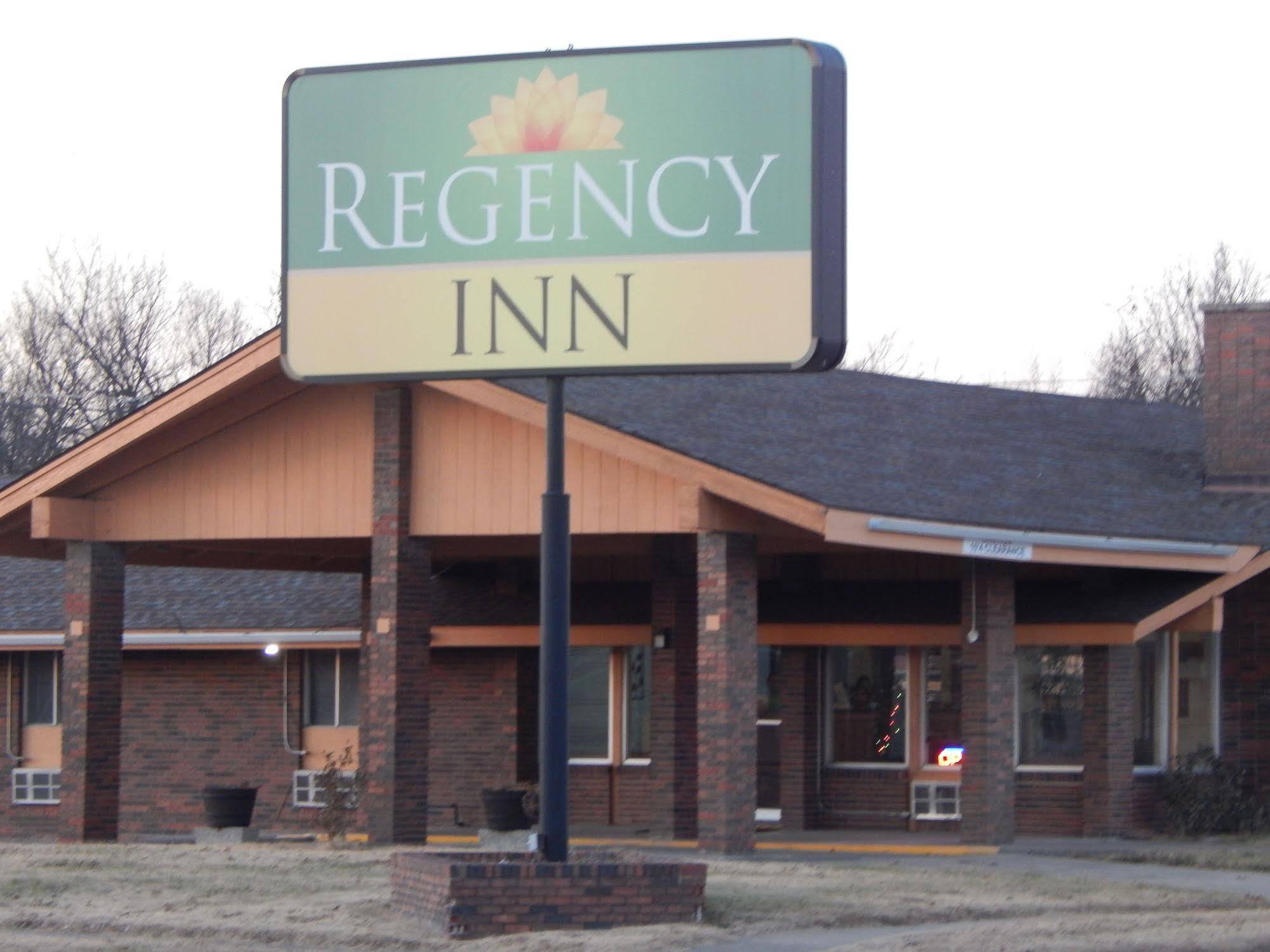Regency Inn Iola Eksteriør bilde